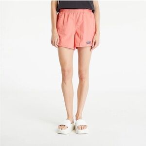 Patagonia Women’s Baggies Shorts Peachy Salmon Color Size XL